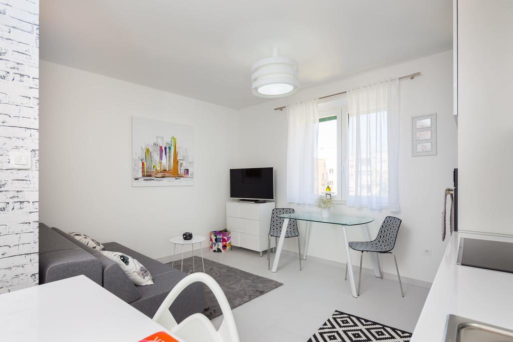 Old City Luxury Apartment Iris Split Buitenkant foto