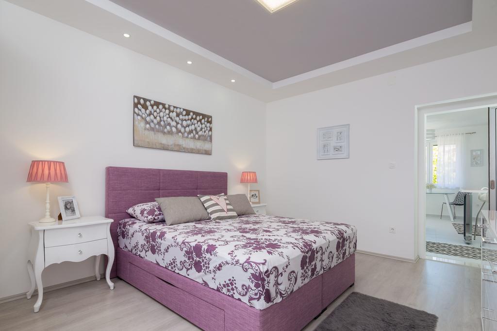 Old City Luxury Apartment Iris Split Buitenkant foto