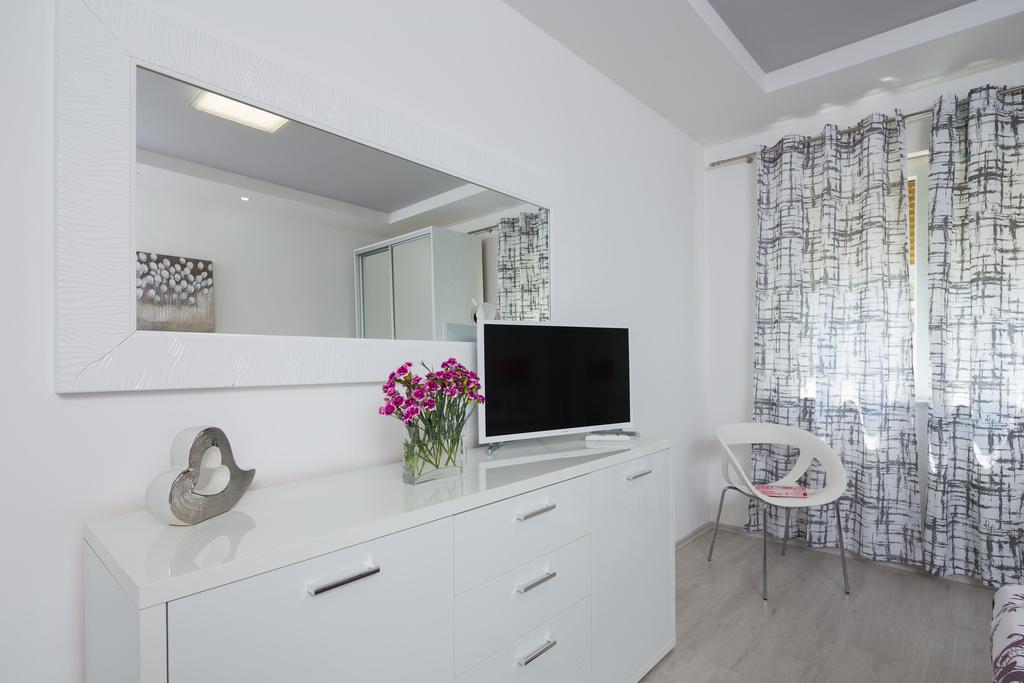 Old City Luxury Apartment Iris Split Buitenkant foto